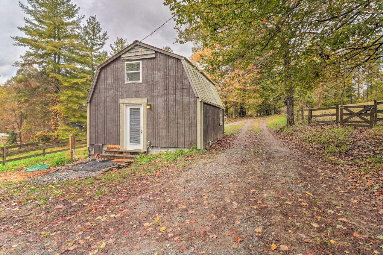 Rustic Hendersonville Farm Studio With Private Deck Экстерьер фото