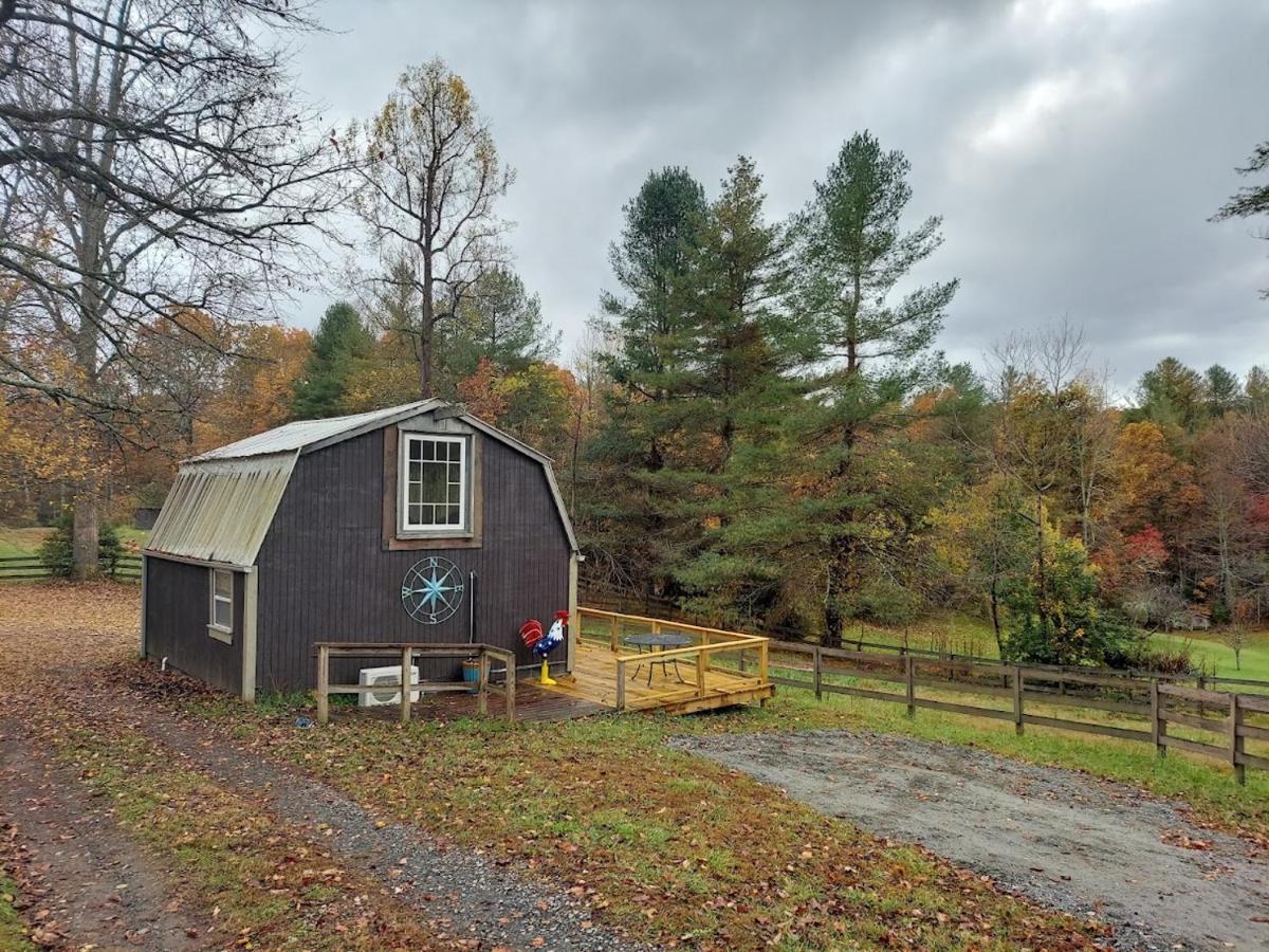 Rustic Hendersonville Farm Studio With Private Deck Экстерьер фото