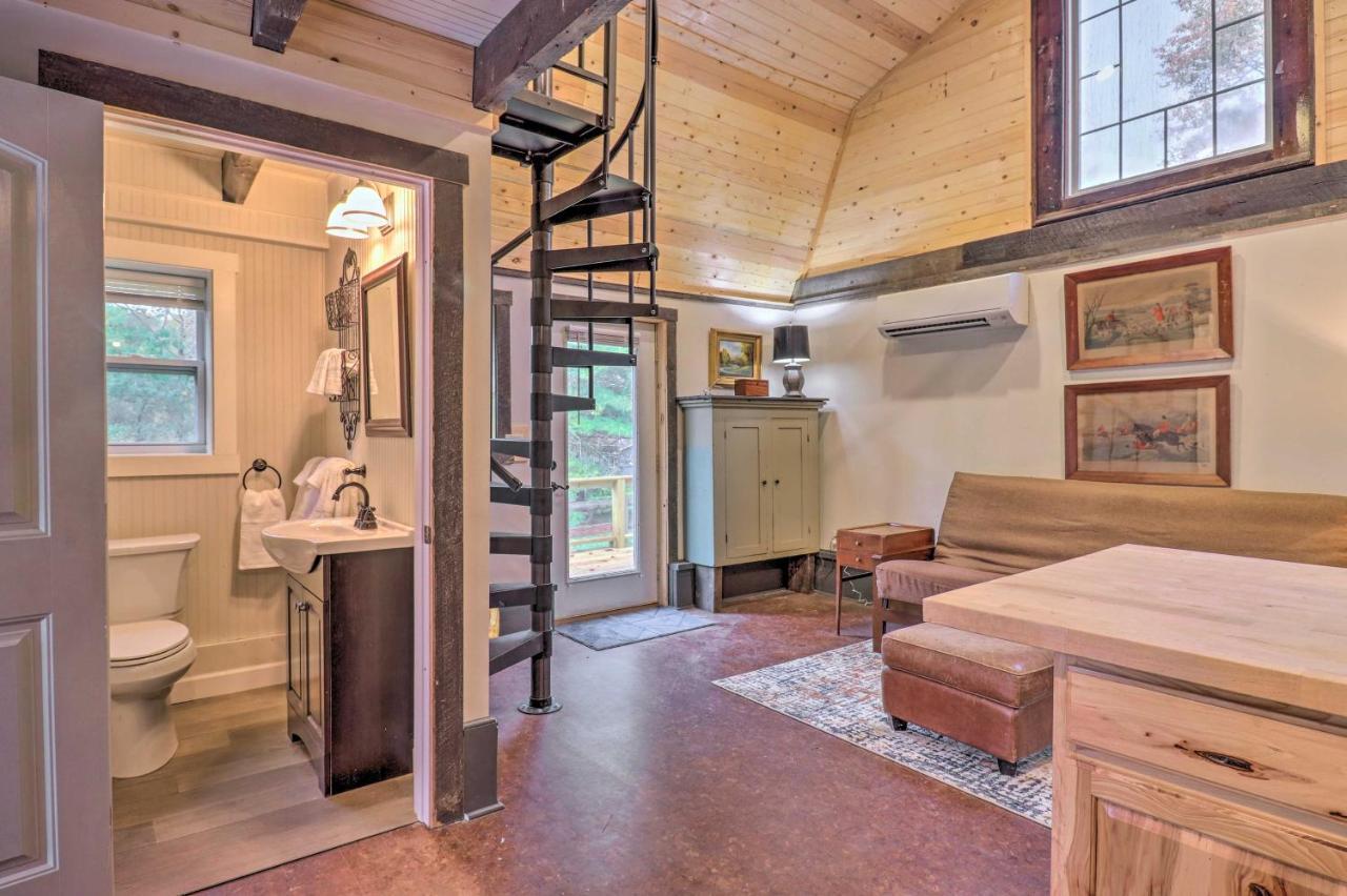 Rustic Hendersonville Farm Studio With Private Deck Экстерьер фото